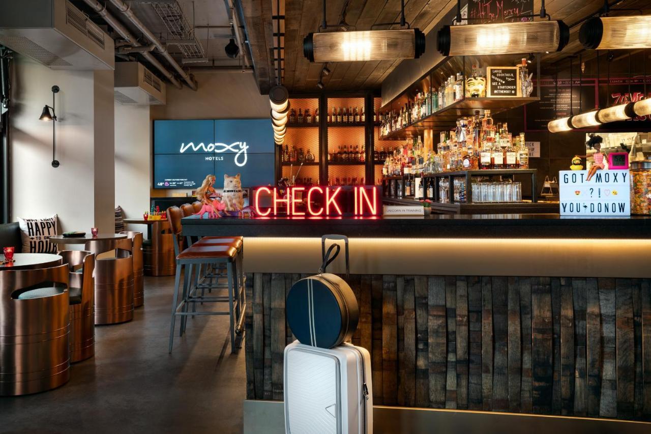 Moxy Louisville Downtown Exterior photo